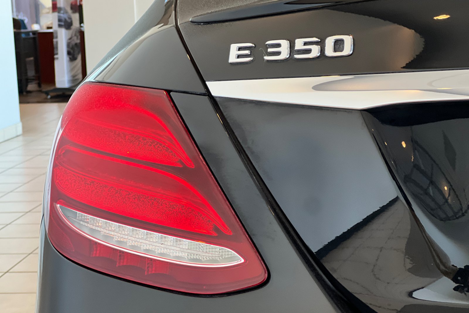 Used 2020 Mercedes-Benz E 350 Sedan image 27
