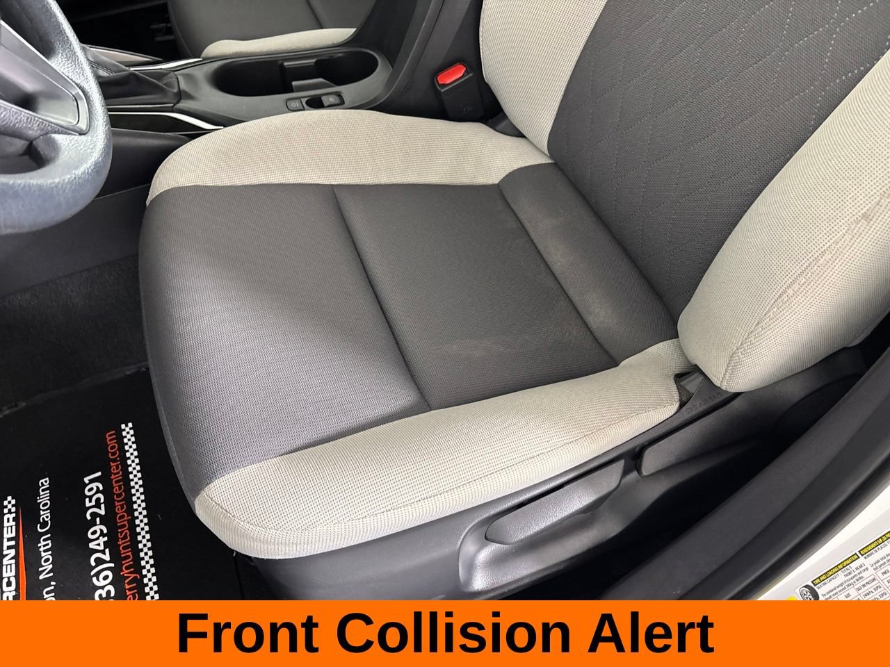 Used 2025 Toyota Corolla LE FWD image 12