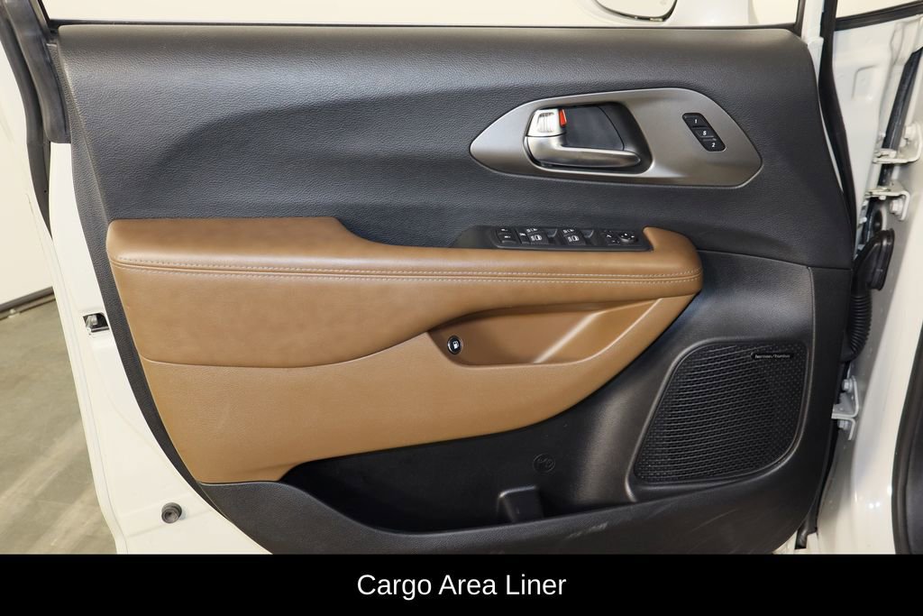 Used 2020 Chrysler Pacifica Limited w/ Advanced Safetytec Group image 22