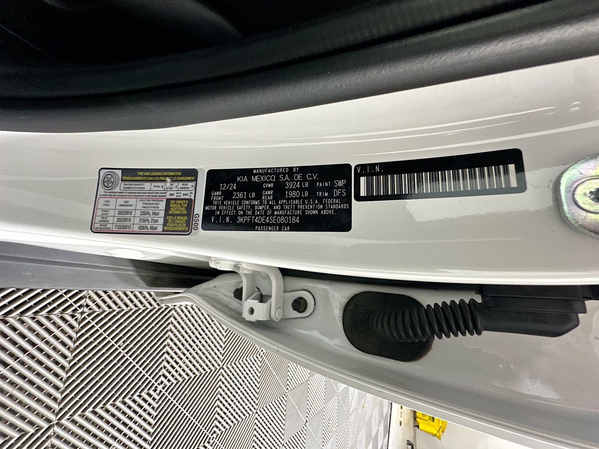 Used 2025 Kia K4 LXS image 12