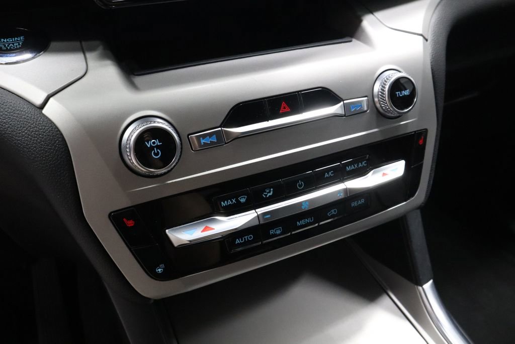 Certified 2022 Ford Explorer XLT w/ Equipment Group 202A image 32