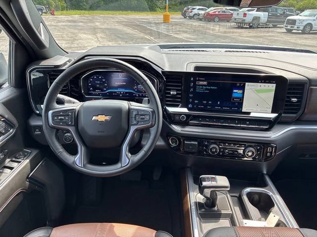 Used 2024 Chevrolet Silverado 1500 High Country w/ Technology Package AWD/4WD image 14