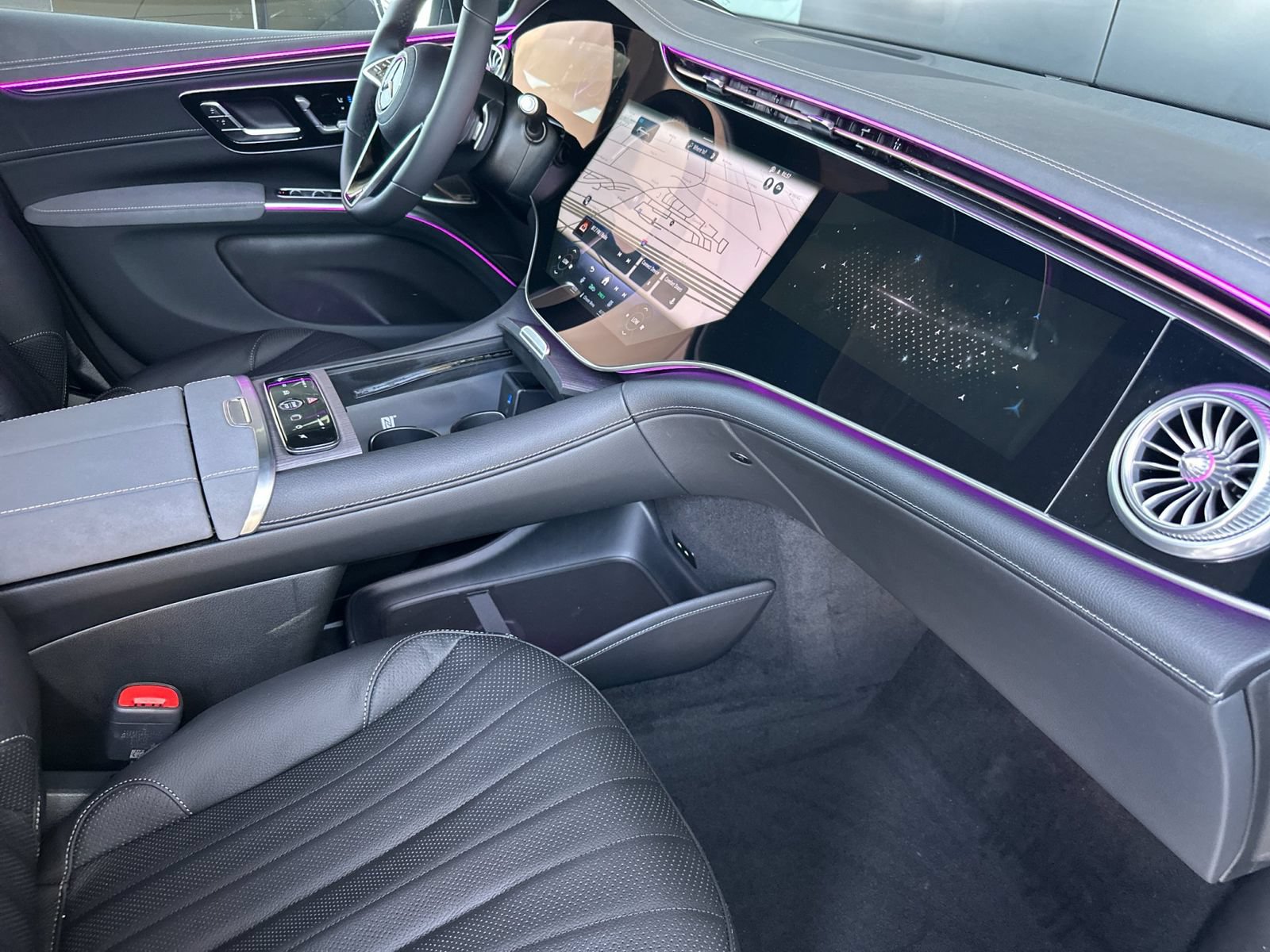 New 2026 Mercedes-Benz EQS 400 4MATIC SUV image 16