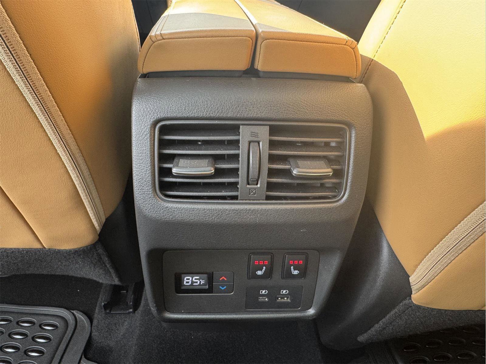 Used 2021 Nissan Rogue Platinum image 14