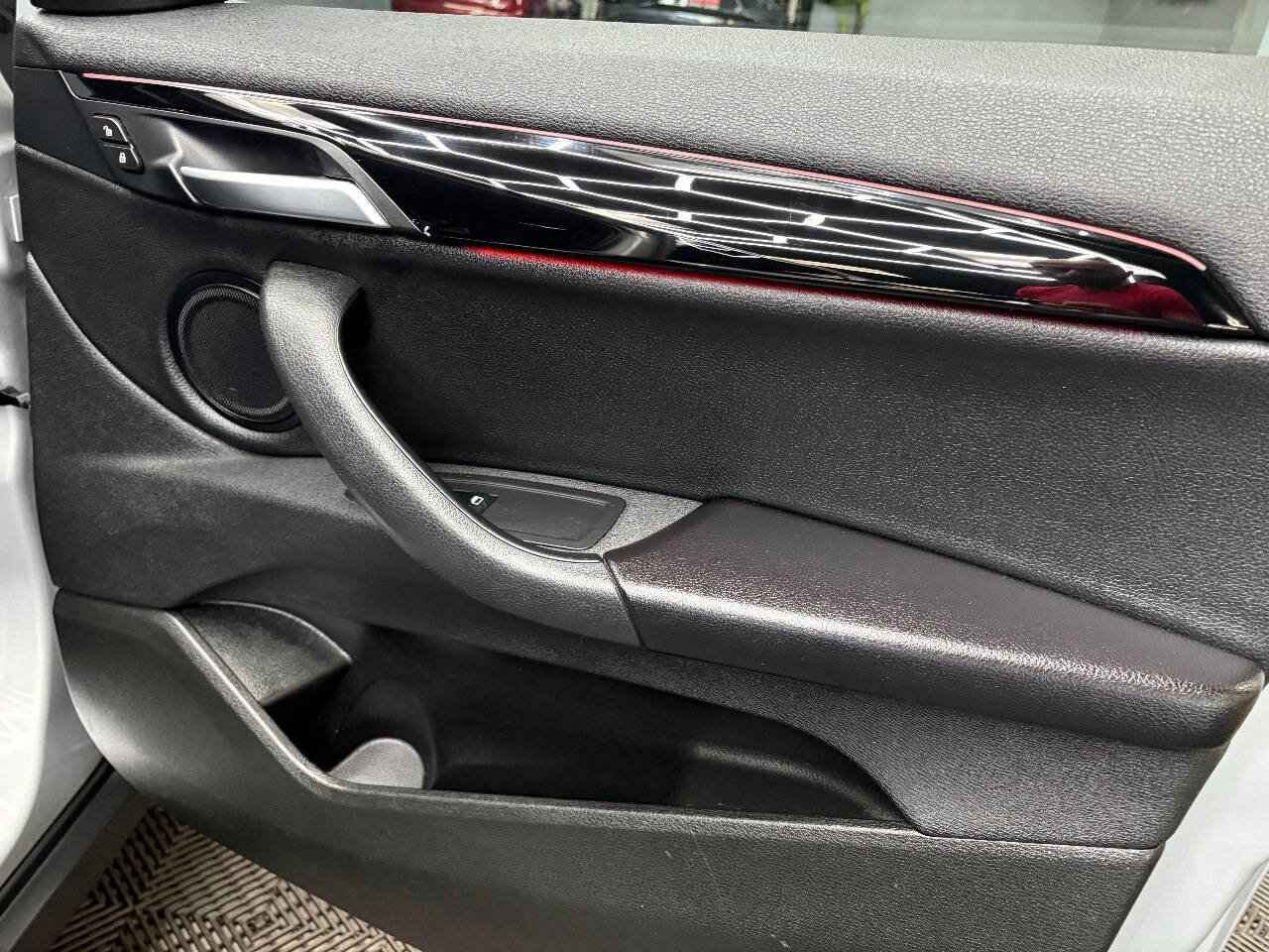 Used 2018 BMW X2 sDrive28i w/ Convenience Package image 47