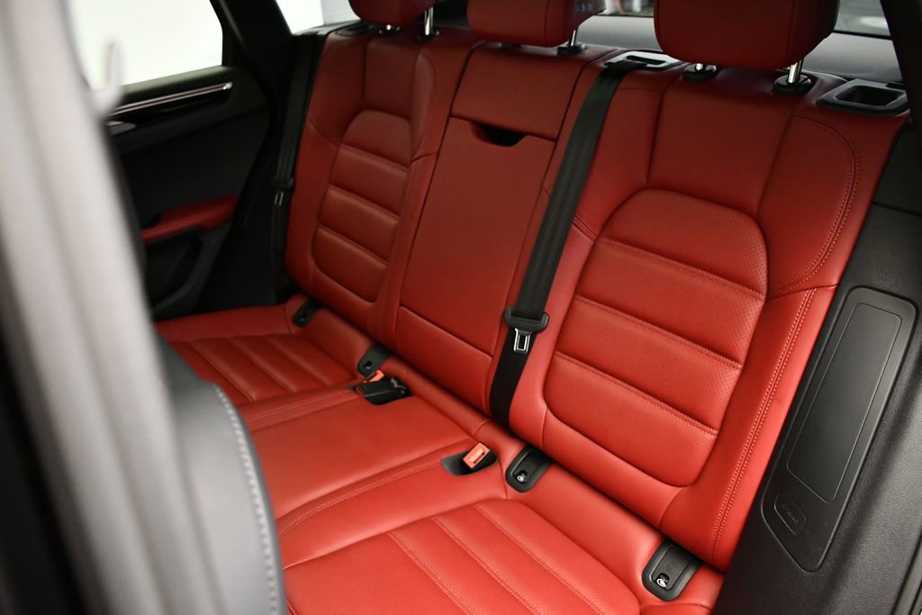 Used 2023 Porsche Macan S image 46