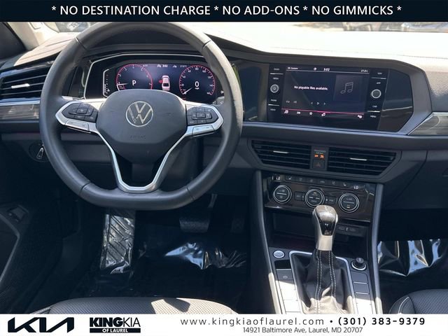 Used 2024 Volkswagen Jetta SEL FWD image 2