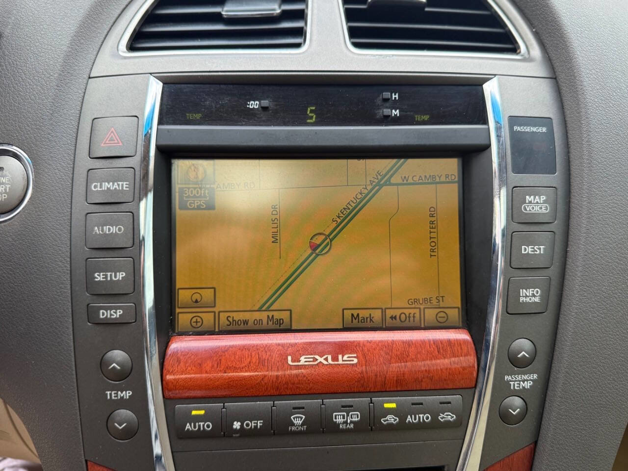 Used 2010 Lexus ES 350 FWD image 14