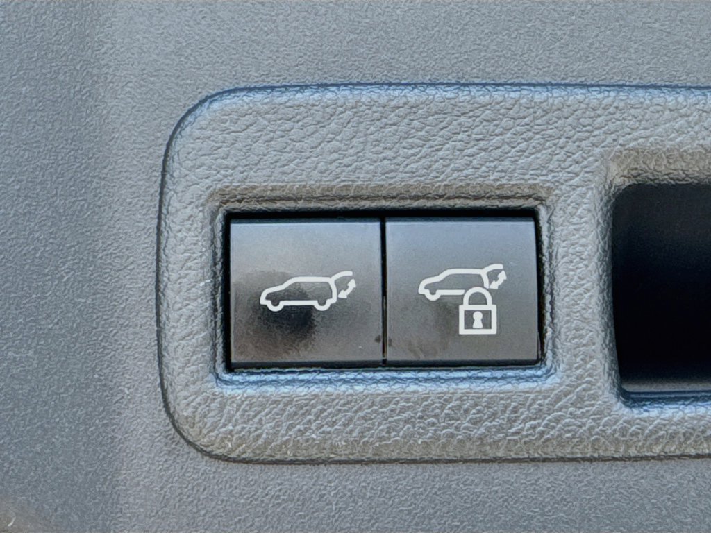 Certified 2023 Subaru Solterra AWD image 34