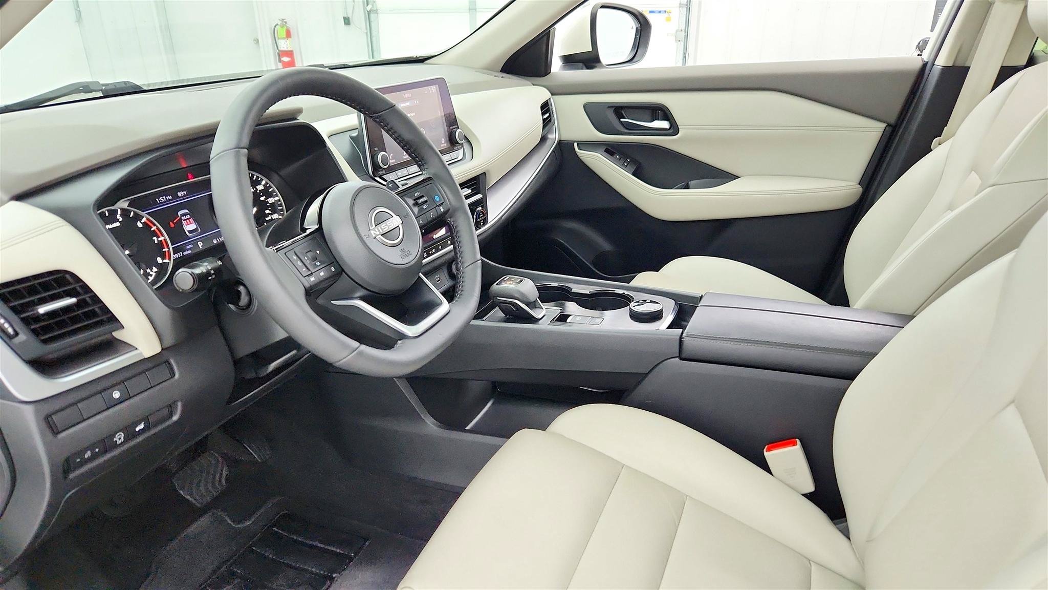 Used 2023 Nissan Rogue SV w/ SV Premium B Package AWD/4WD image 9
