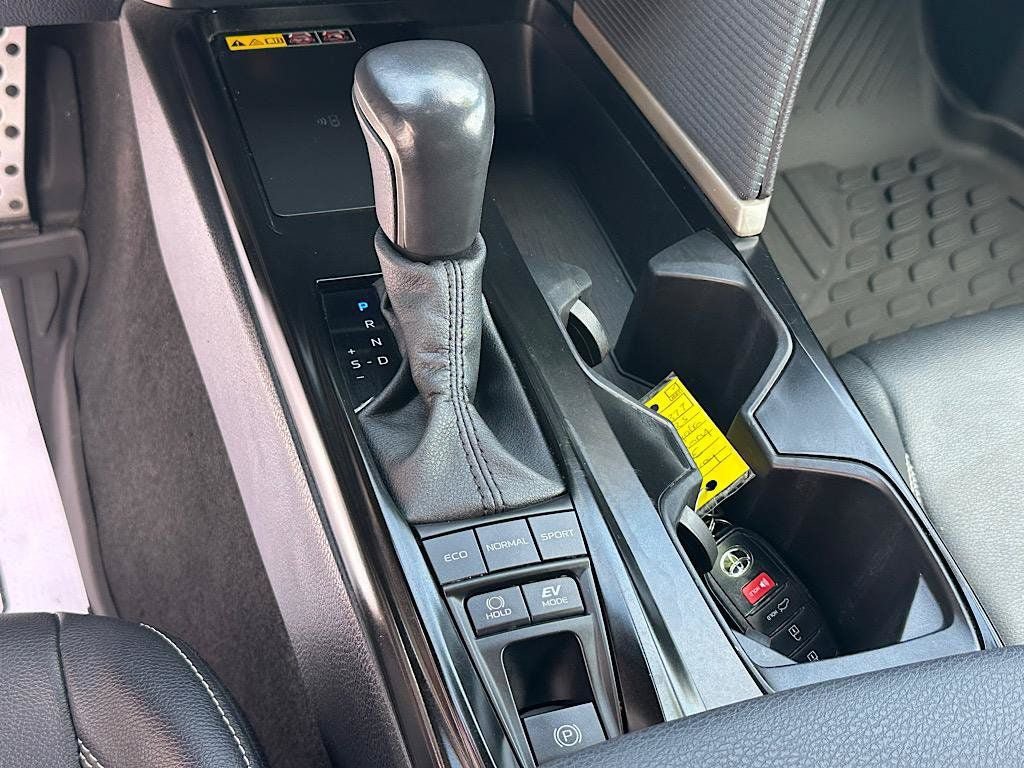 Certified 2025 Toyota Camry SE FWD image 26
