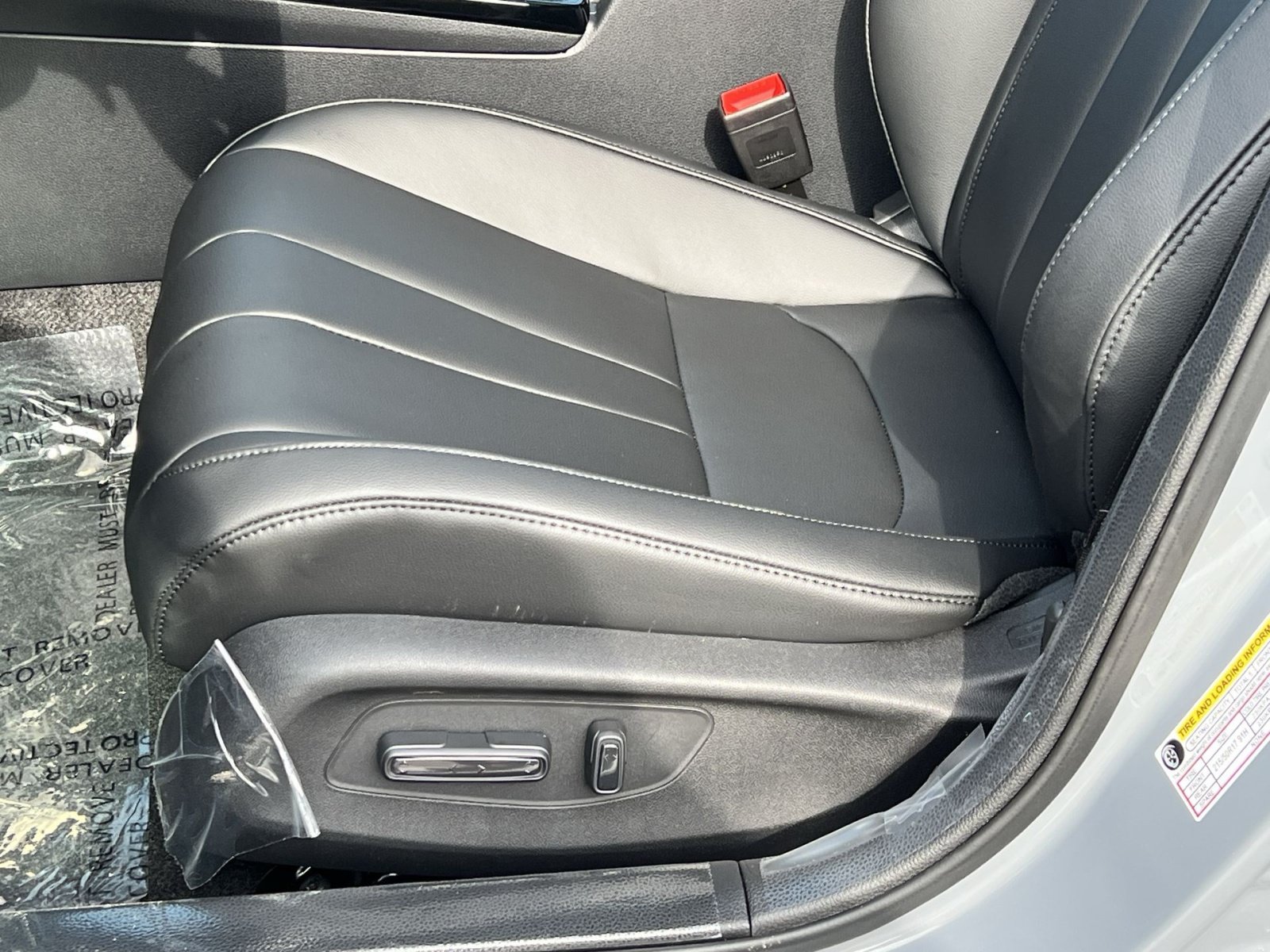 Certified 2026 Acura Integra FWD image 11