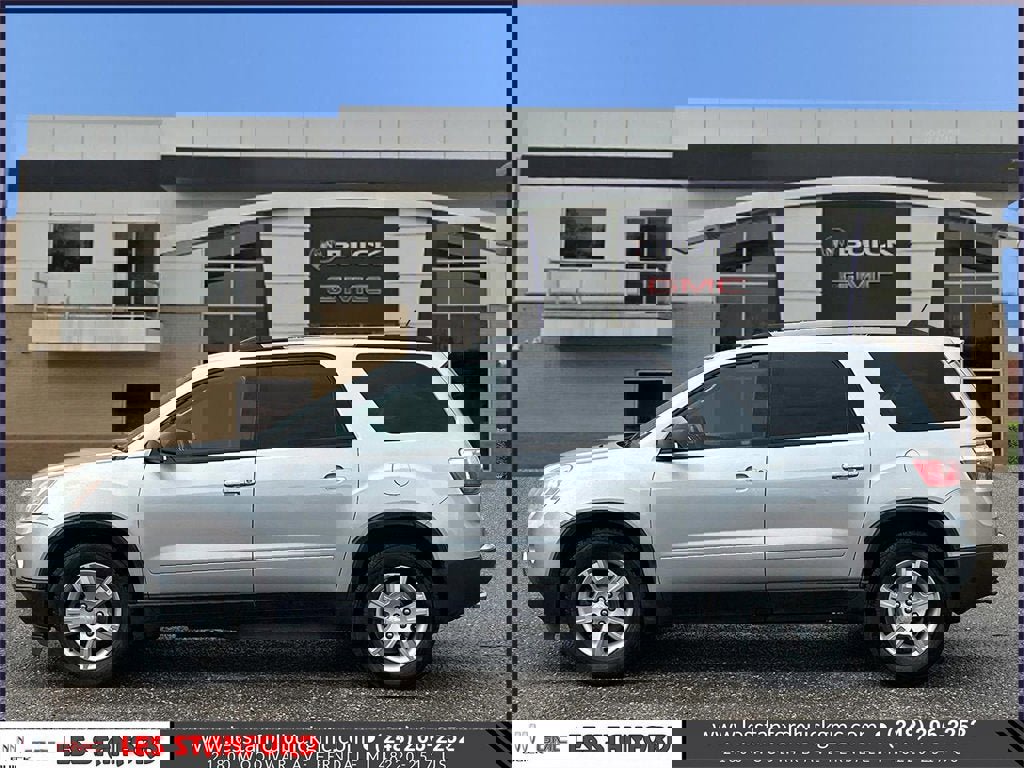 Used 2011 GMC Acadia SLE image 2