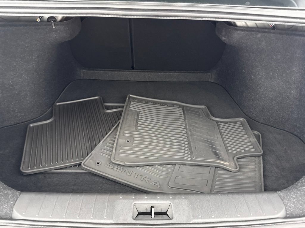 Used 2022 Nissan Sentra SR FWD image 28