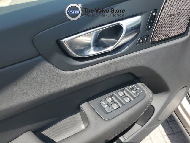 New 2026 Volvo XC60 B5 Ultra w/ Protection Package Premier AWD/4WD image 14