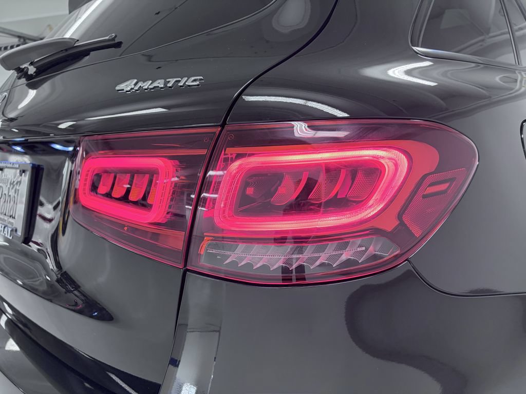 Used 2021 Mercedes-Benz GLC 300 4MATIC image 10