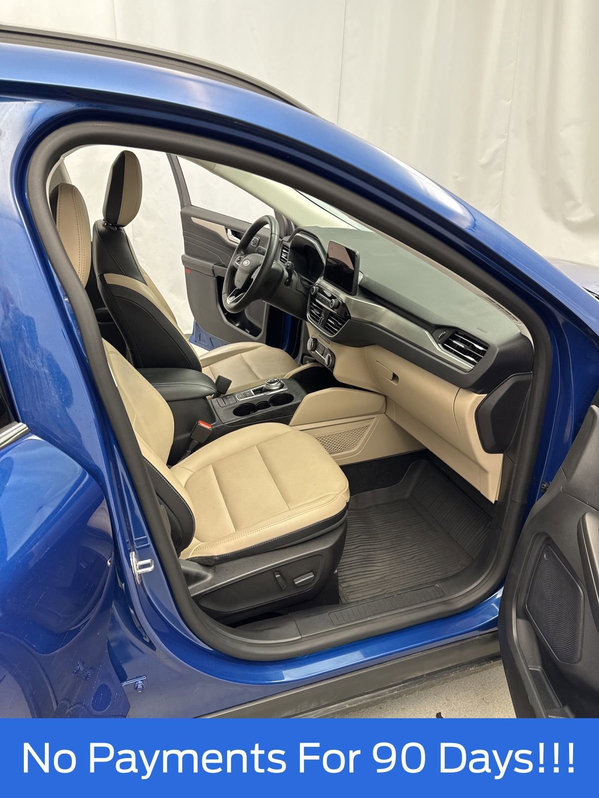 Certified 2022 Ford Escape Titanium w/ Class II Trailer Tow Package image 29