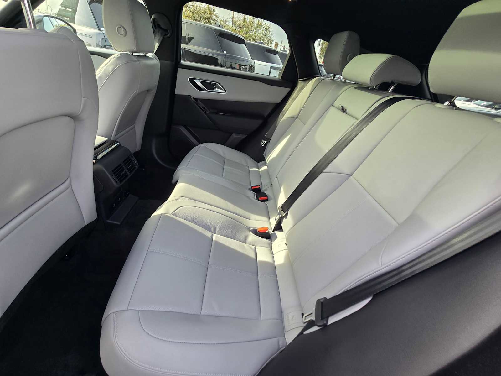 New 2026 Land Rover Range Rover Velar Dynamic SE image 20