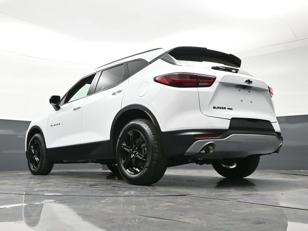 Used 2024 Chevrolet Blazer LT w/ Midnight/Sport Edition AWD/4WD image 27