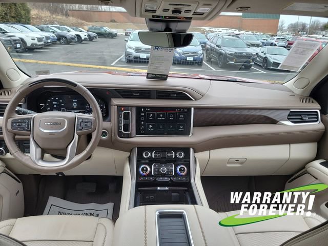 Used 2024 GMC Yukon Denali w/ Denali Reserve Package image 10