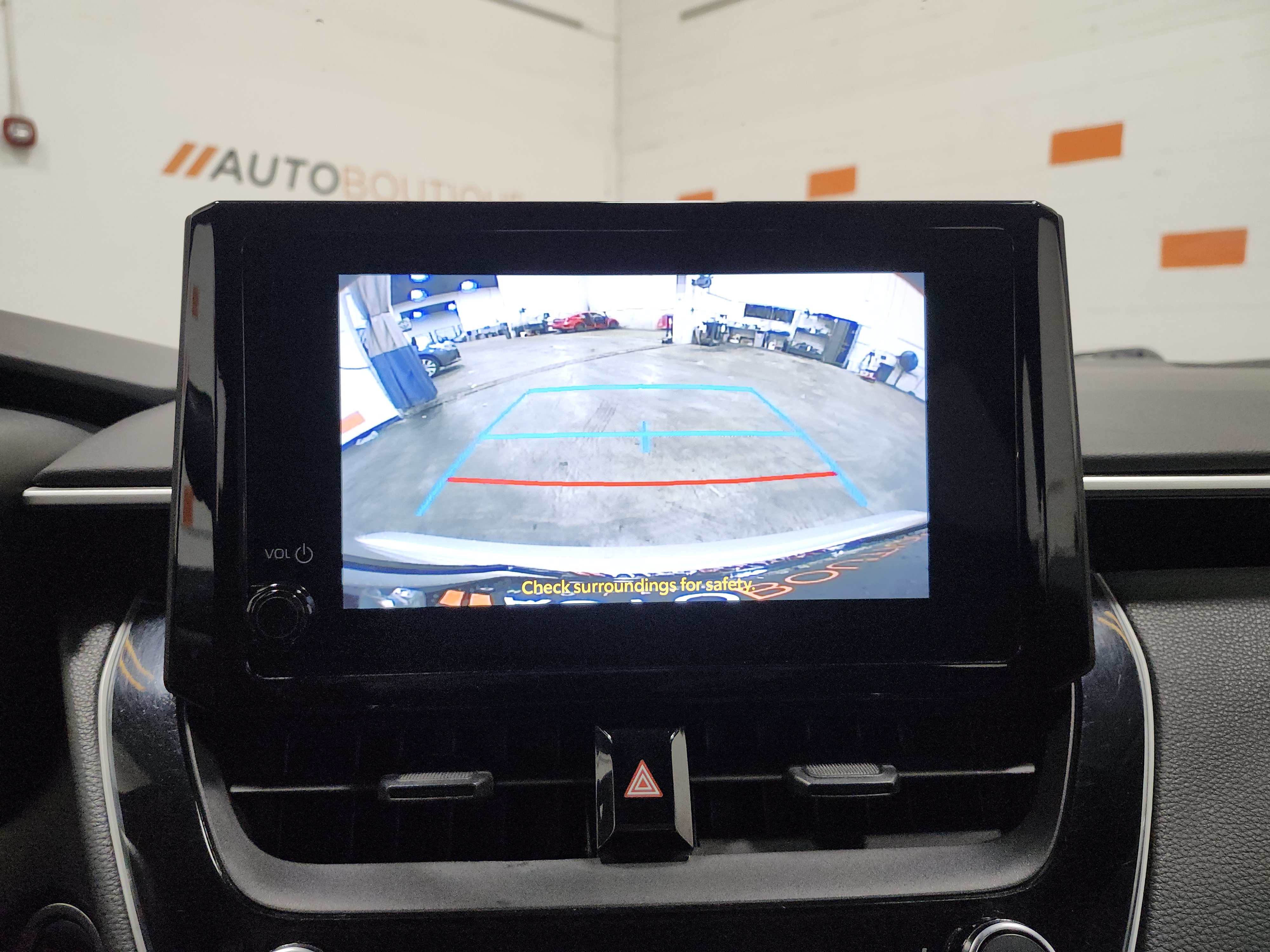 Used 2023 Toyota Corolla SE FWD image 2