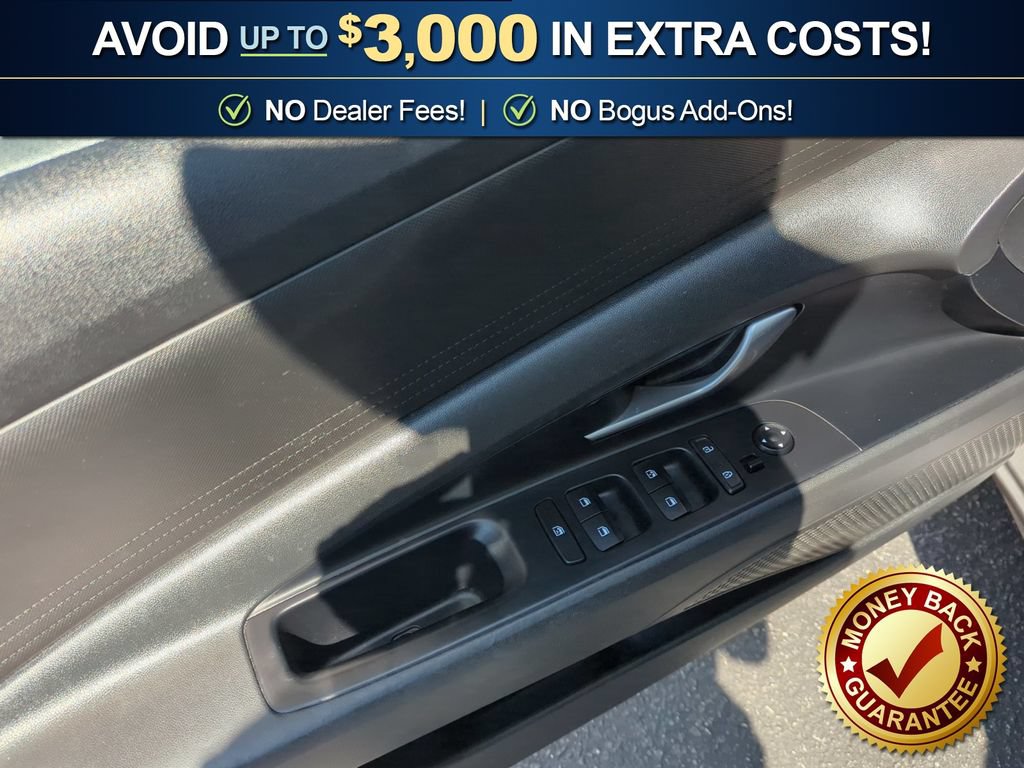 Used 2021 Hyundai Elantra SEL FWD image 16