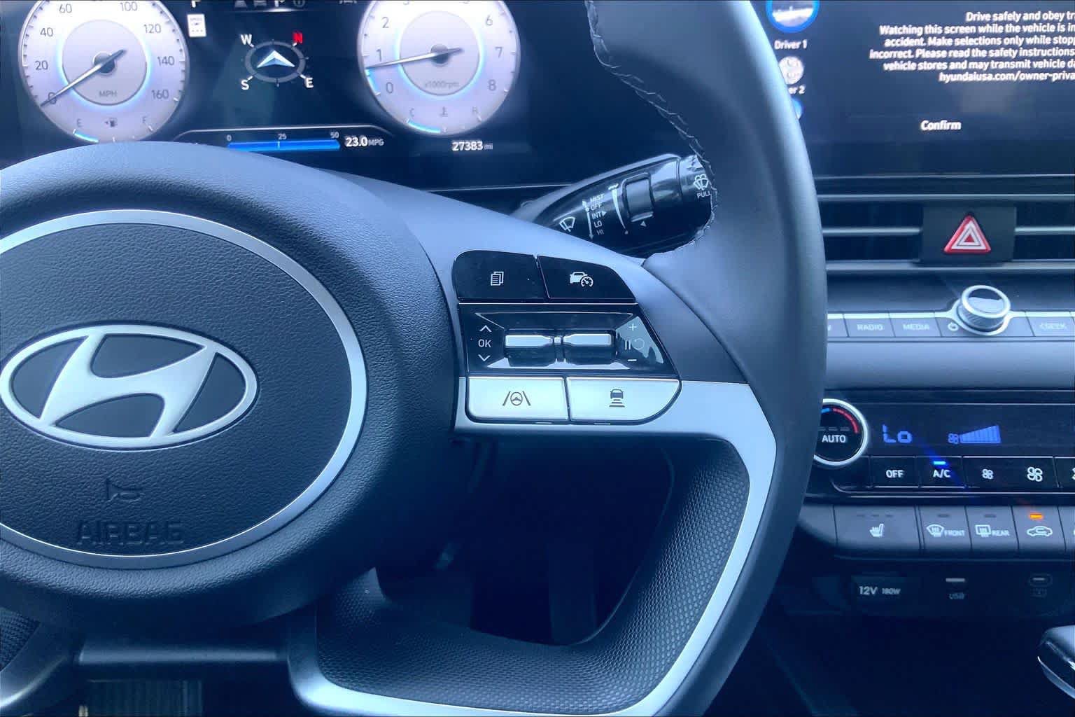 Used 2025 Hyundai Elantra SEL FWD image 24