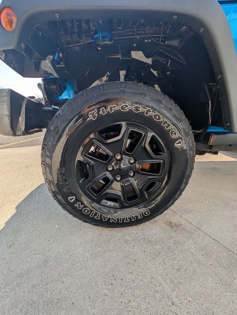 Used 2015 Jeep Wrangler Sport image 31