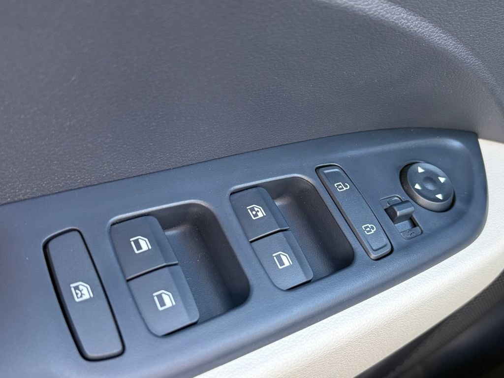 New 2026 Hyundai Venue SEL image 13