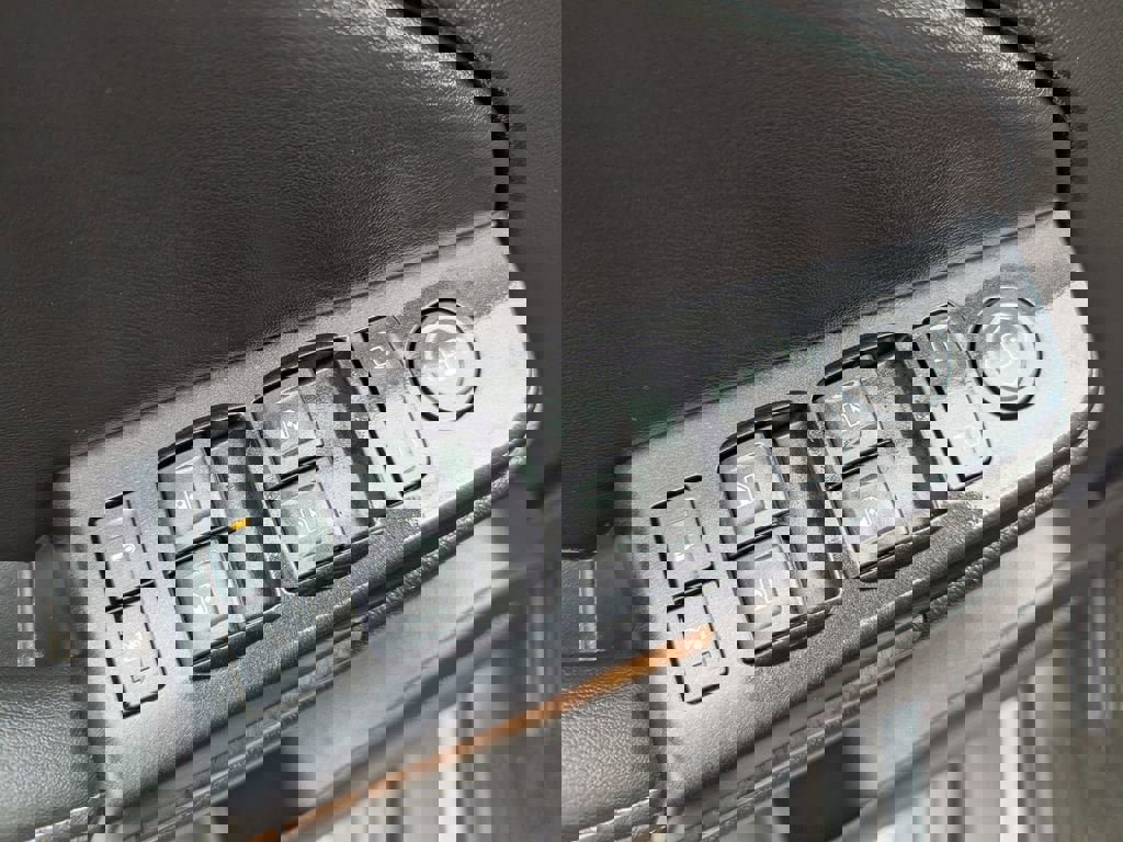 Used 2018 Chevrolet Tahoe LS image 15