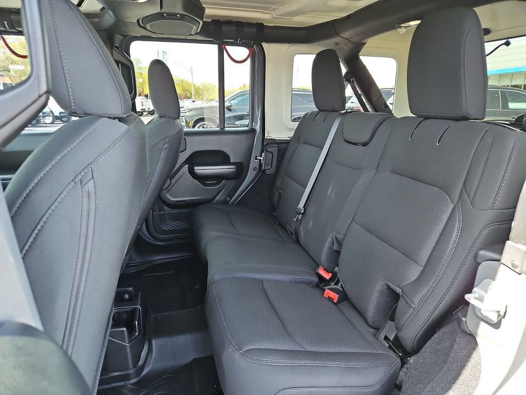 Used 2020 Jeep Wrangler Unlimited Sport image 30