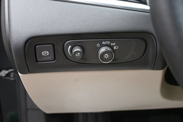 Used 2020 Buick Enclave Premium w/ Sun and Sites Package AWD/4WD image 11