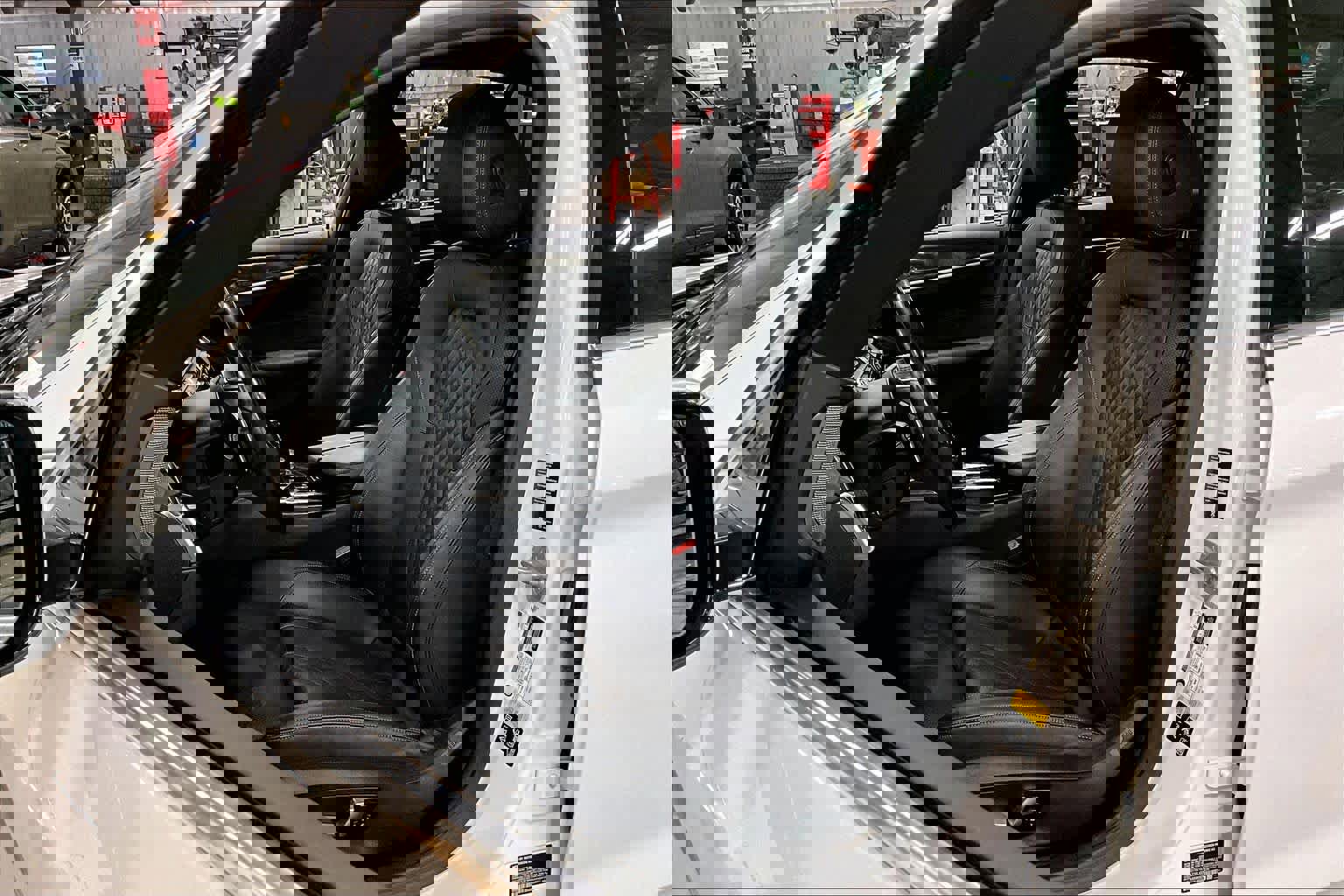 Used 2021 BMW 540i xDrive w/ Premium Package image 7