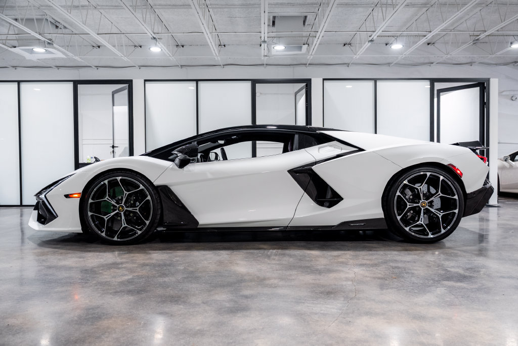 Used 2025 Lamborghini Revuelto AWD/4WD image 89
