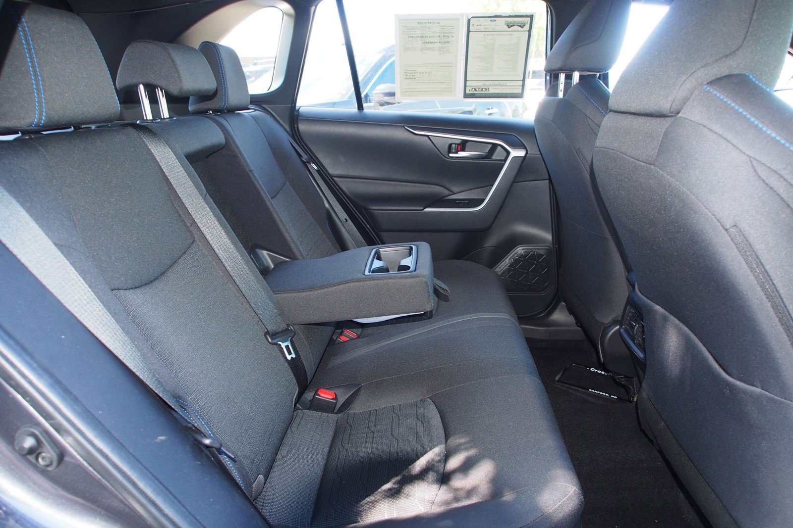 Used 2024 Toyota RAV4 SE image 13