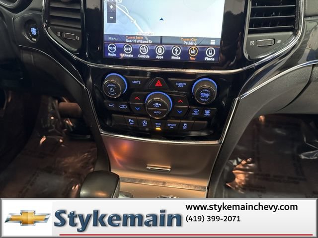 Used 2019 Jeep Grand Cherokee Overland AWD/4WD image 25