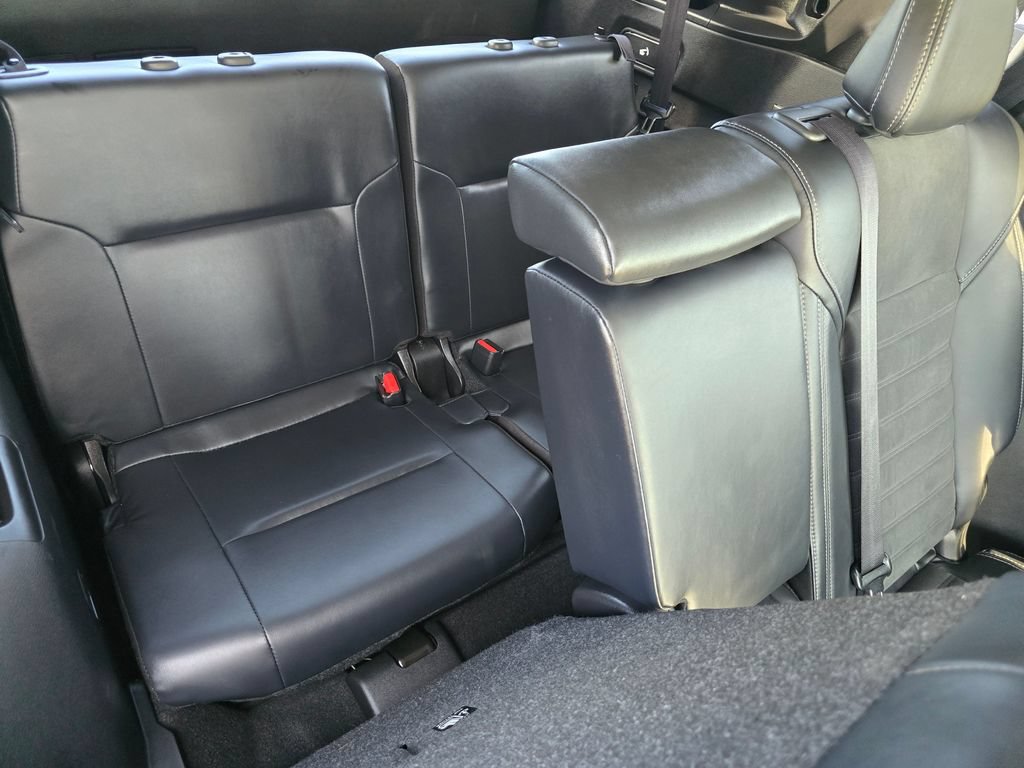 Used 2025 Mitsubishi Outlander SE AWD/4WD image 14