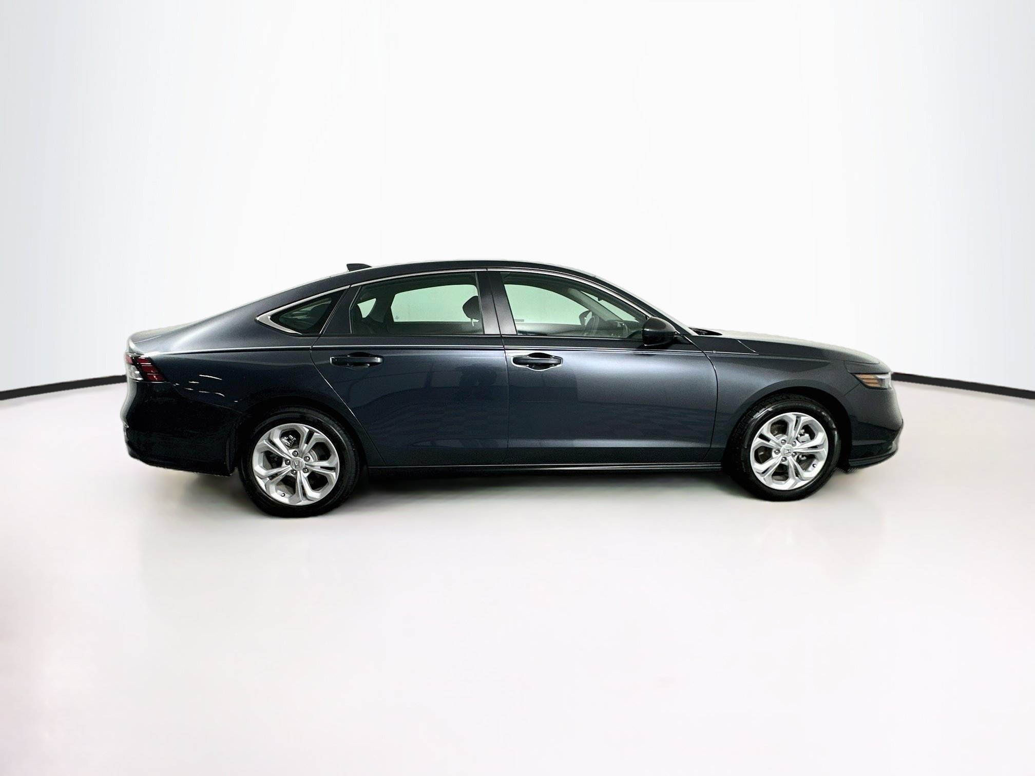 Used 2025 Honda Accord LX image 10