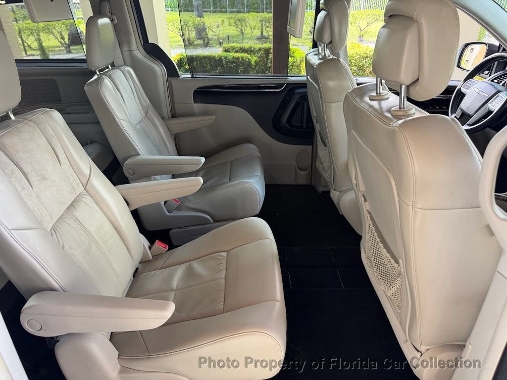 Used 2013 Chrysler Town & Country Limited w/ Luxury Group FWD image 9