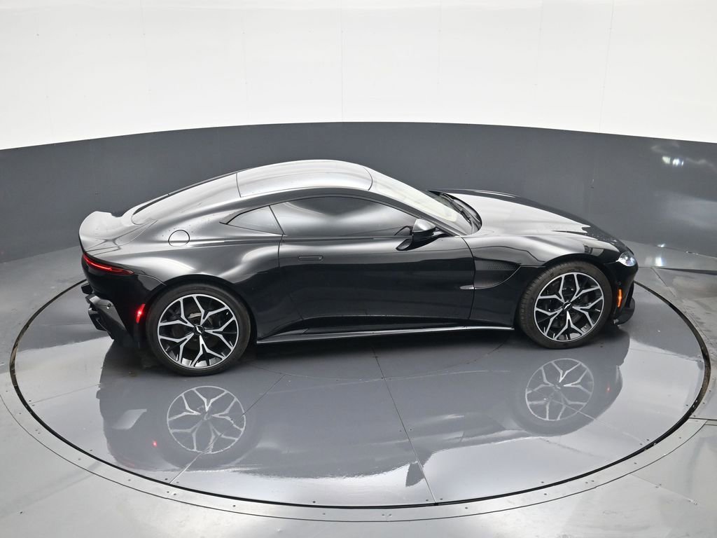 Used 2019 Aston Martin V8 Vantage Coupe image 34