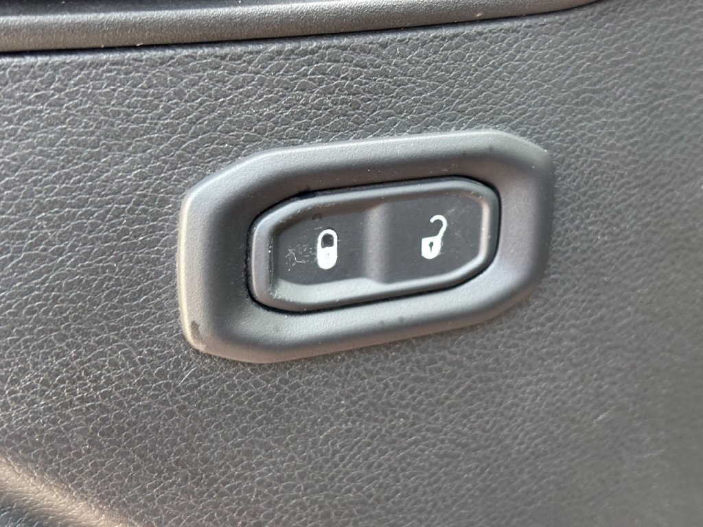 Used 2022 Jeep Gladiator Sport AWD/4WD image 19