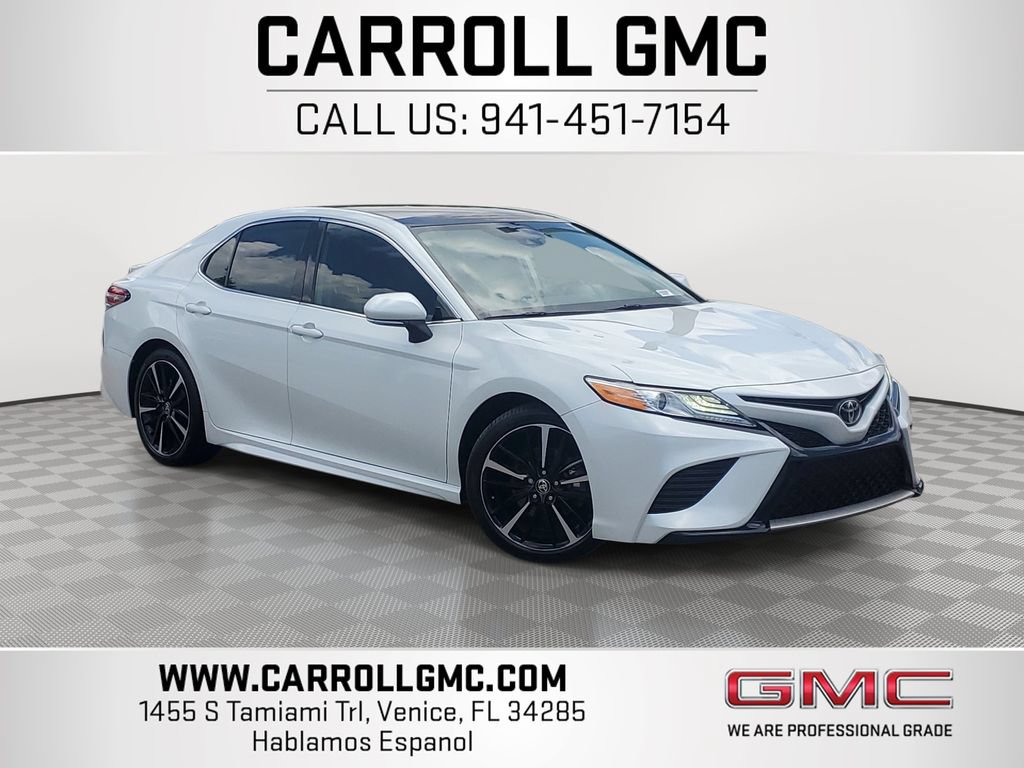 Used 2020 Toyota Camry XSE FWD image 1