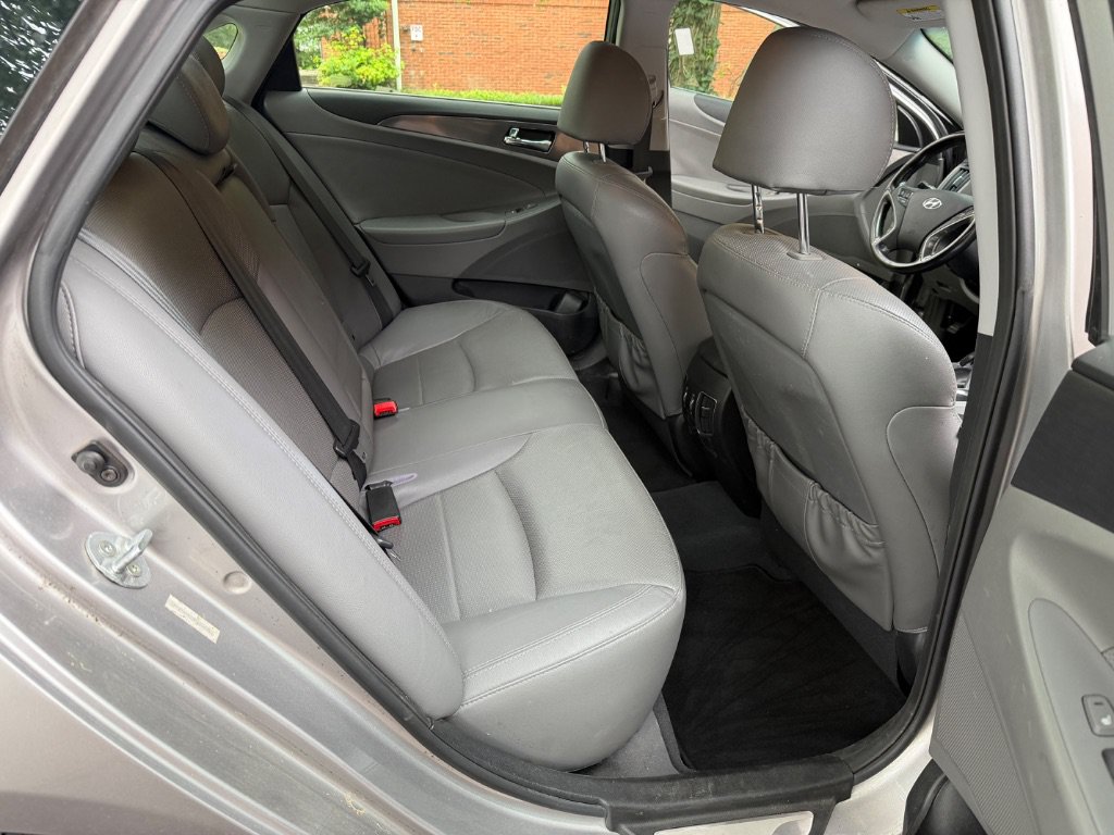 Used 2013 Hyundai Sonata Limited FWD image 9