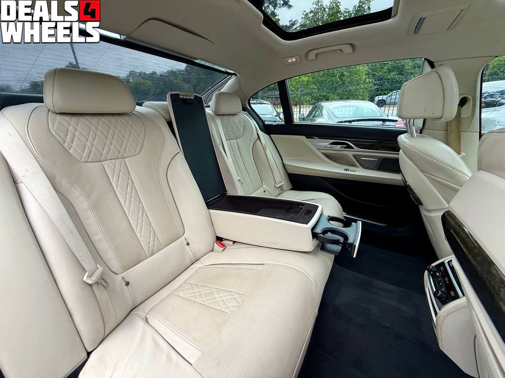 Used 2018 BMW 740i RWD image 37