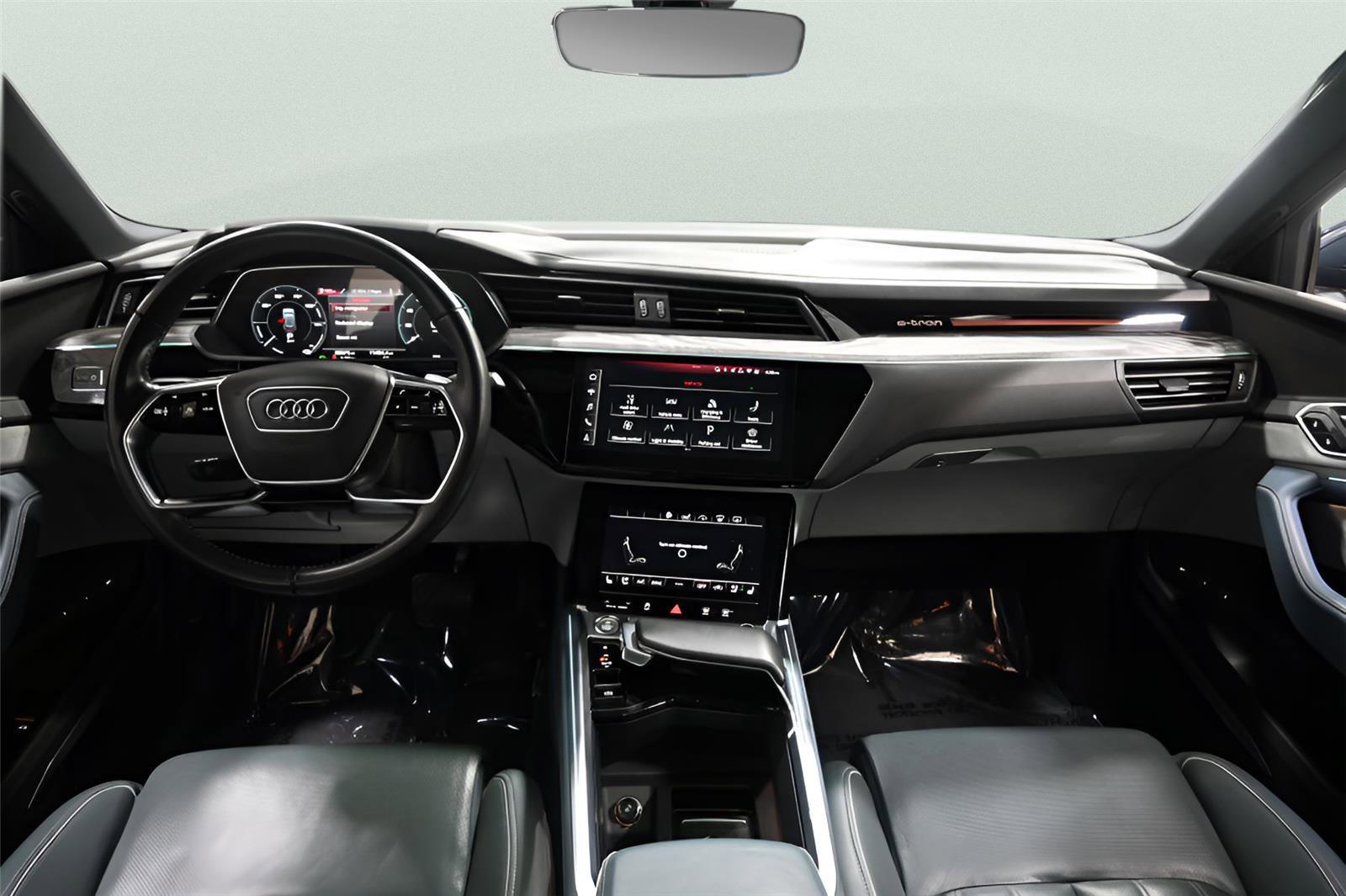 Used 2020 Audi e-tron Prestige w/ Prestige Package image 13