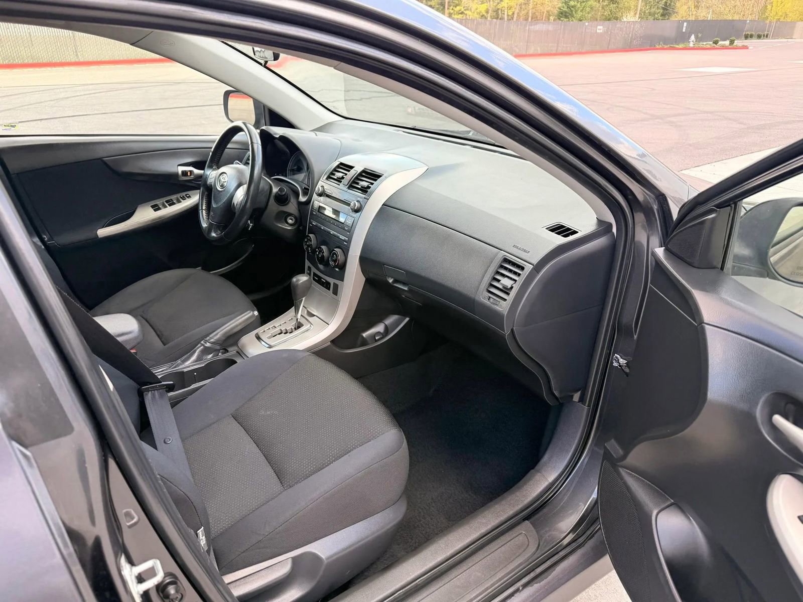 Used 2010 Toyota Corolla S image 11
