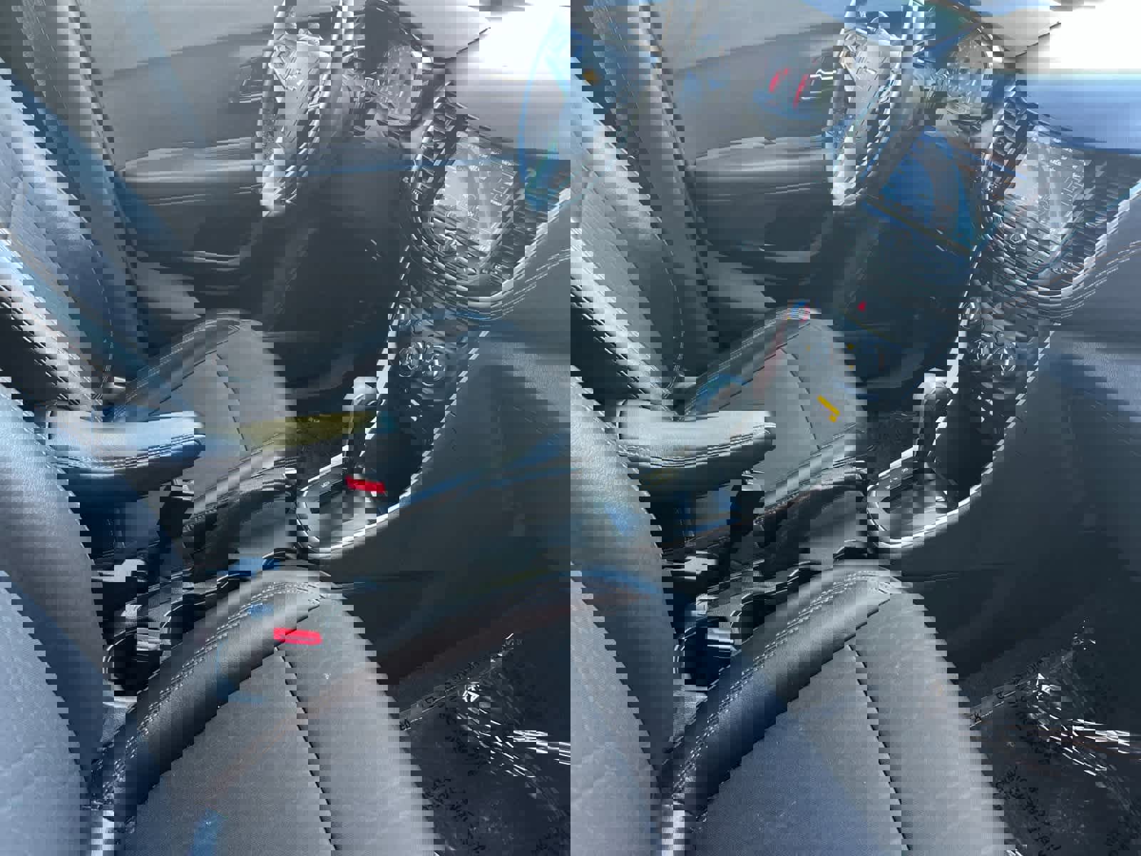 Used 2018 Chevrolet Trax LT w/ LT Convenience Package image 17