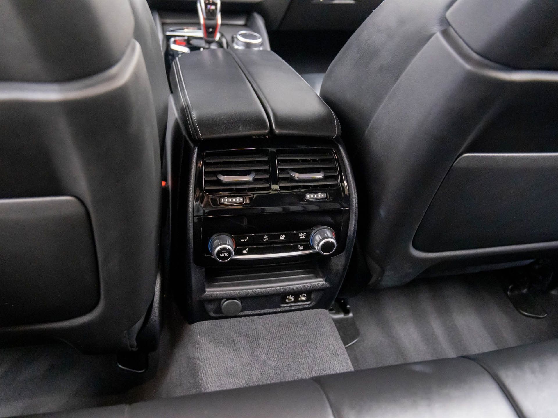 Used 2023 BMW M5 w/ Executive Package image 21