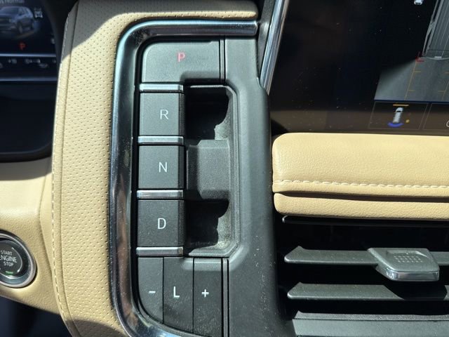 Used 2024 Chevrolet Tahoe Premier w/ Premium Package image 21