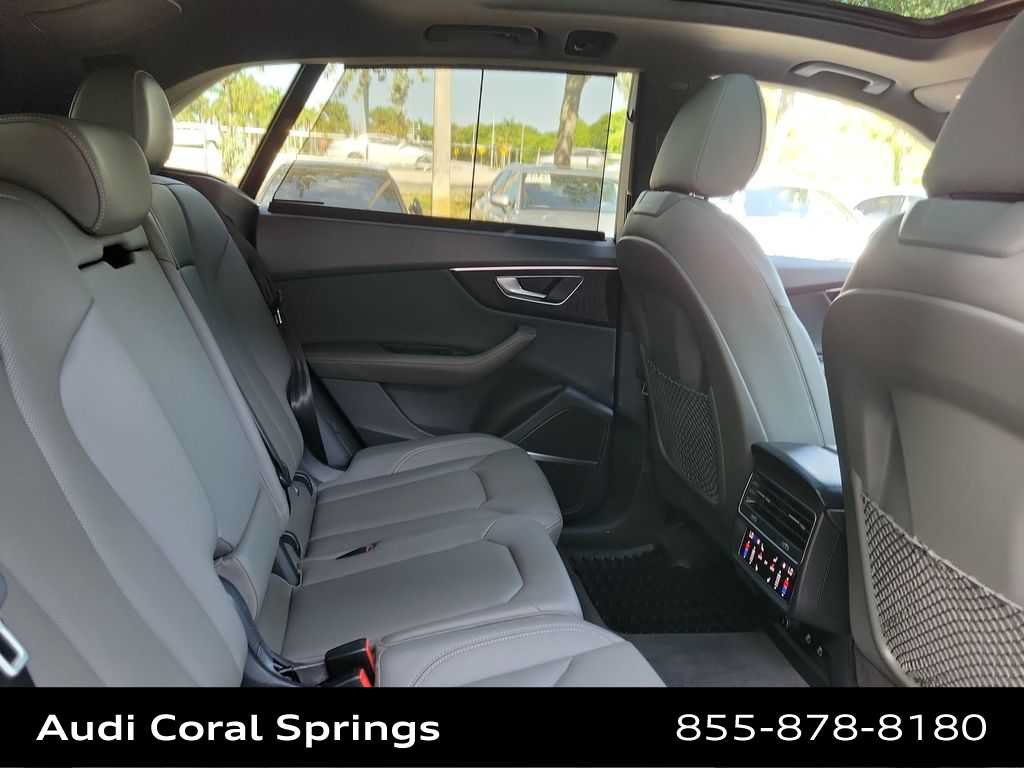 Certified 2022 Audi Q8 Prestige w/ Prestige Package AWD/4WD image 21